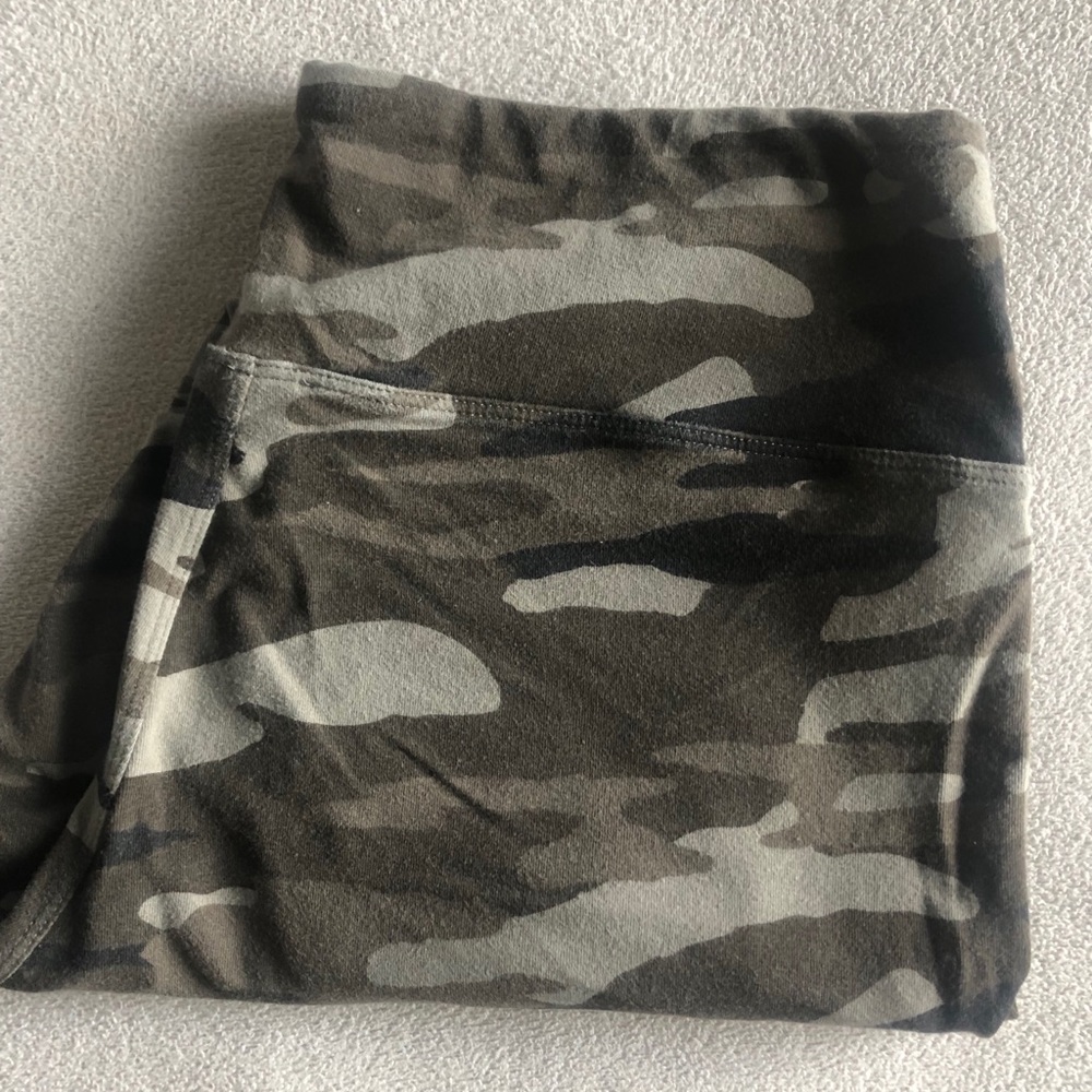 Express cameo leggings